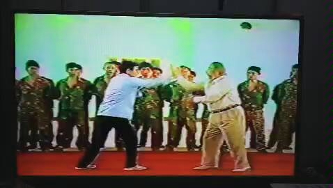 格斗pk功夫_全民话题_手机新浪网(图1)