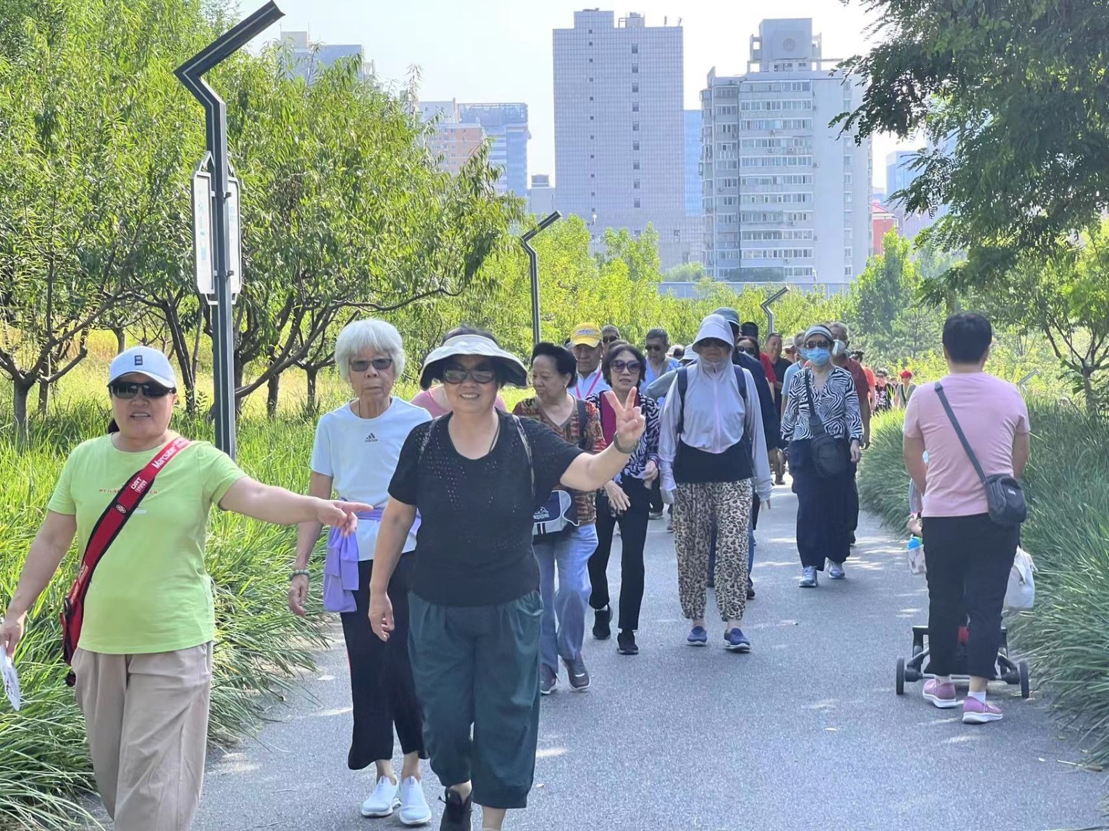 第三届中国十大徒步人物评选启动(图1)