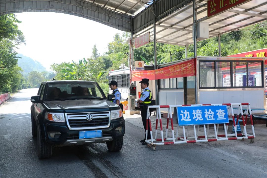 中国最经典的25条户外徒步旅游线路-在线浏览(图1)